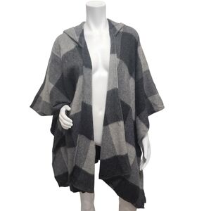 Dillards Cashmere Gray Plaid Open Poncho OS